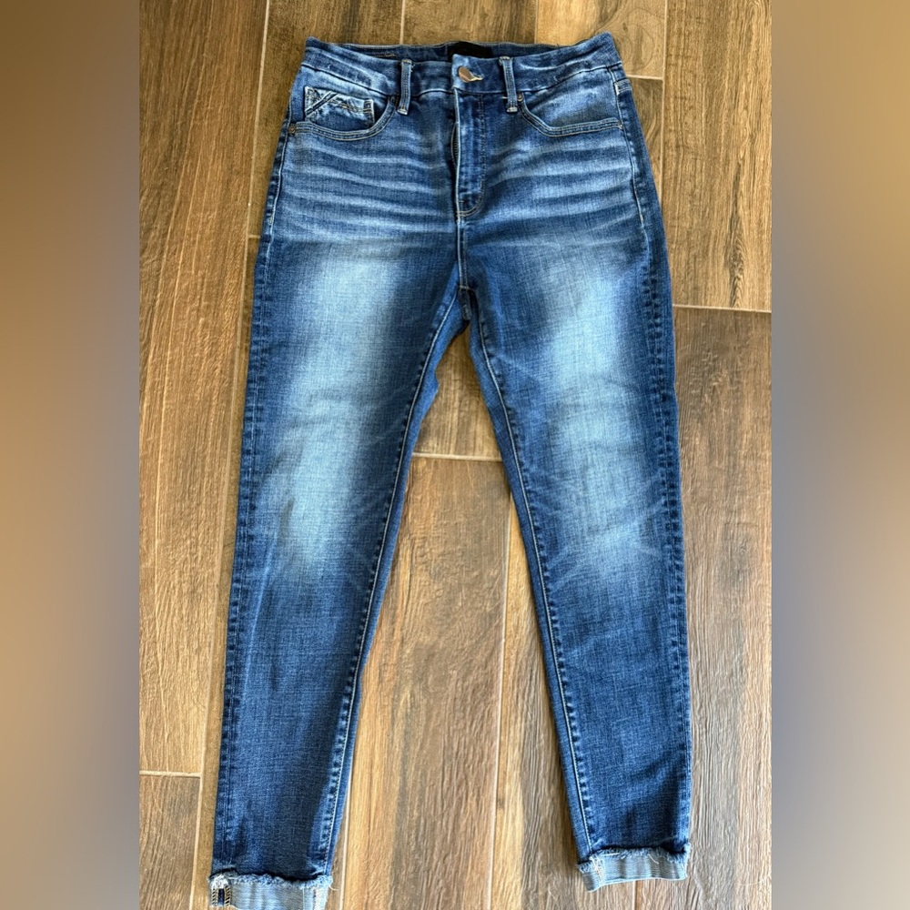 Buckle Black curvy ankle skinny Blue jeans, size 28